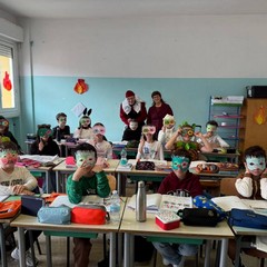 La maschera di Don Pancrazio Cucuzziello tra i banchi dell'istituto San Giovanni Bosco di Bisceglie