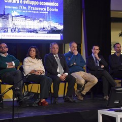 Incontro su cultura e sviluppo economico all'istituto "Dell'Olio"