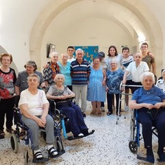 Bisceglie illuminata al centro anziani Storelli