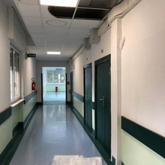 Bisceglie, soffitto danneggiato all'ospedale Vittorio Emanuele II