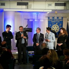 Incontro del Rotary Club Bisceglie sul saggio: "I volti della violenza a teatro"