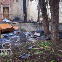 Incendio nella sede della Caritas