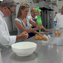 Un gruppo di turisti americani a Bisceglie per la Sospiro experience