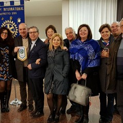 Al Rotary di Bisceglie, presentazione del libro del prof. Gianfranco Longo