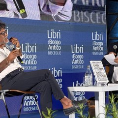 Veneziani torna a Bisceglie e racconta il «Sud dell'anima» a "Libri nel Borgo Antico"