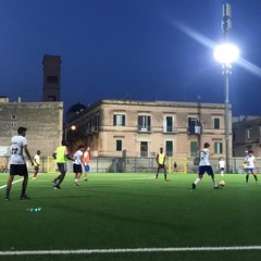 Partita di calcio contro il razzismo organizzata da Bisceglie illuminata