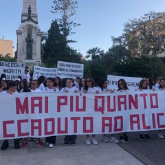 Fiaccolata Alicia Amoruso