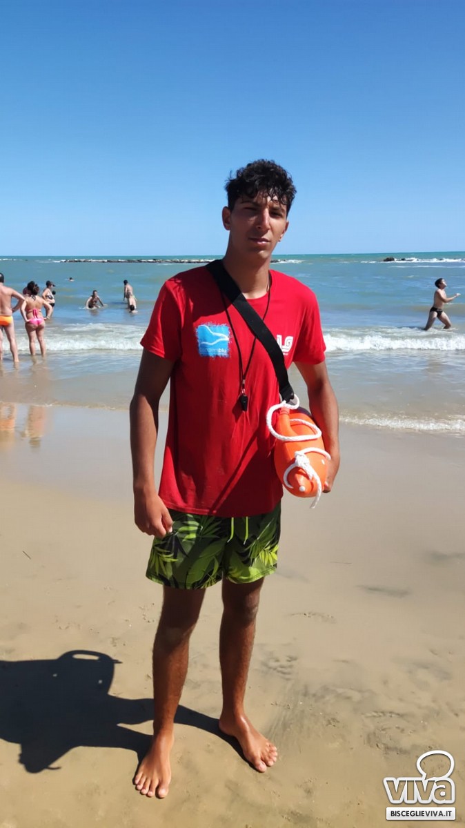 Il giovane bagnino Mauro Sarni