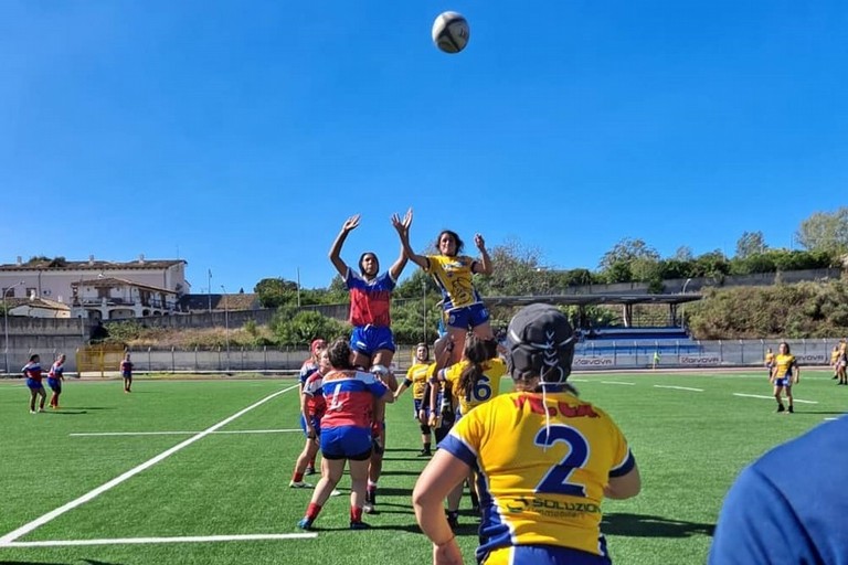 Un'azione di gioco del Bisceglie Rugby