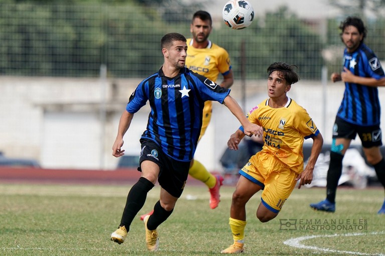 Un'azione del match tra Bisceglie e Nola. <span>Foto Emmanuele Mastrodonato</span>