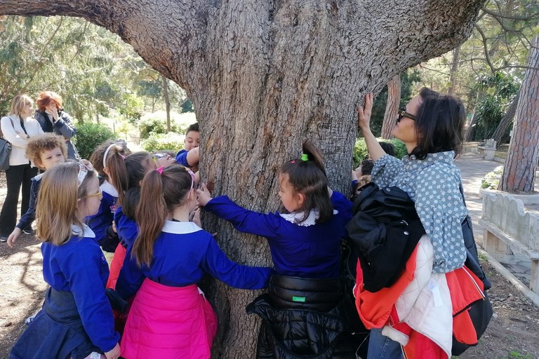 Bisceglie, scolari del primo circolo didattico in visita al Giardino Botanico Veneziani