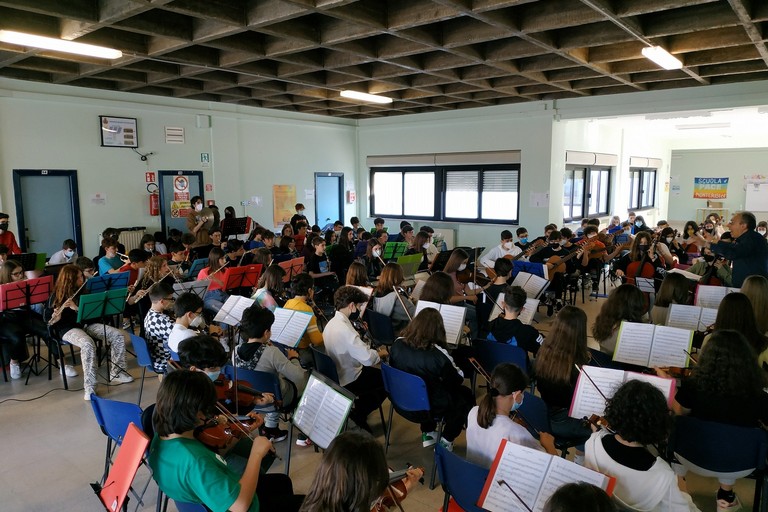 Orchestra della scuola Riccardo Monterisi di Bisceglie