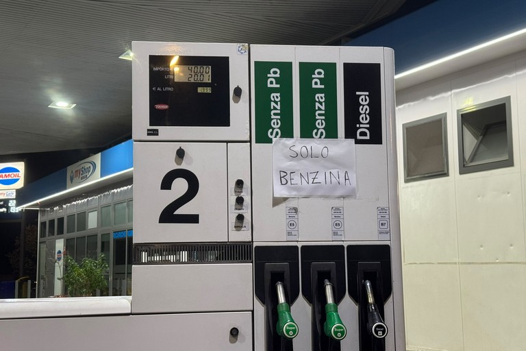 Diesel terminato nei distributori Eni e Tamoil