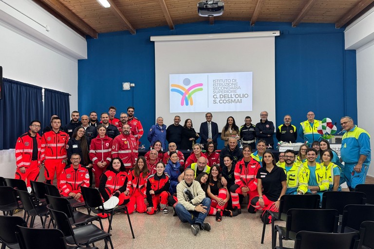 Simulazione di emergenza all’IISS “Dell’Olio–Cosmai” di Bisceglie
