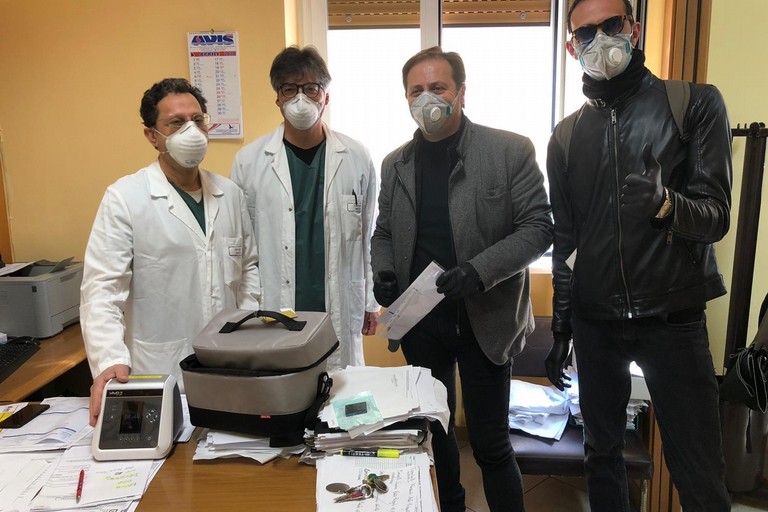 L'imprenditore Domenico Inchingolo dona una ventilatore polmonare all'ospedale di Bisceglie