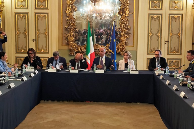 Il ministro Piantedosi a Bari