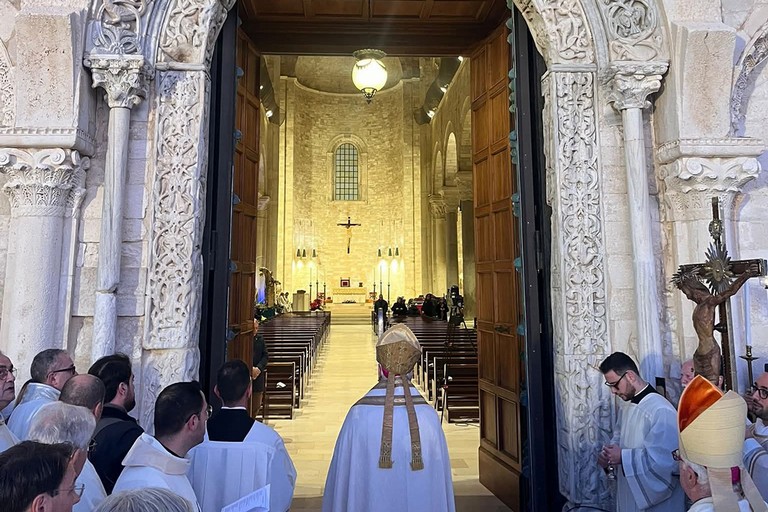 Apertura porta santa