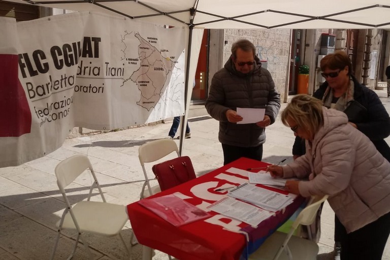 Flc e Cgil Bat, raccolte oltre 700 firme contro l'autonomia differenziata