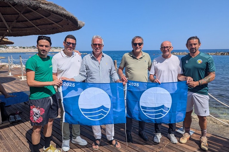 Doppia Bandiera Blu per le spiagge di Bisceglie