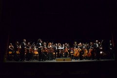 Concerto di Capodanno, sul palco l'Aura Sonum Philarmonica Orchestra diretta dal maestro Dominga Damato