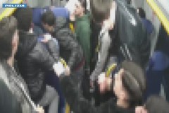 Aggredirono un giovane sul treno, identificati quattro minorenni di Bisceglie