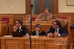 Tre consiglieri comunali passano in minoranza? Oppure uno ne passa in maggioranza?