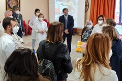 Donazione speciale degli ospiti di Universo Salute a una famiglia ucraina
