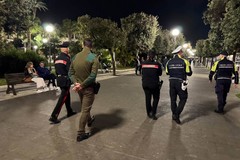 Controlli della Polizia e dei Carabinieri in piazza Vittorio Emanuele II