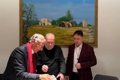 Il Maestro Grillo della Banda di Bisceglie riceve il prestigioso “Premio Menestrello del Nuovo Rinascimento”