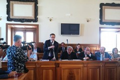 Angarano attacca: «Le uniche parole usate in consiglio sono state scioglimento e dimissioni»