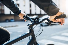 Allarme sociale per l'uso improprio delle bici elettriche: incontro in Prefettura