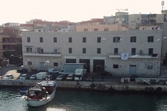 La proposta di Silvestris: «Un albergo nell'edificio che ospita il mercato ittico». Video
