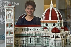 Giacinto Consiglio incanta Firenze con la cattedrale e la cupola di Brunelleschi in Lego
