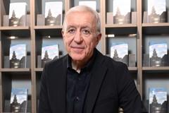 La grande penna di Franco Currò fa tappa alle Vecchie Segherie Mastrototaro