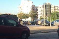 Via San Martino, chiuso un senso di marcia: traffico impazzito. Video