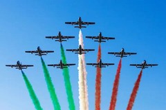 Sguardo puntato al cielo, oggi le Frecce tricolori sorvoleranno Bisceglie