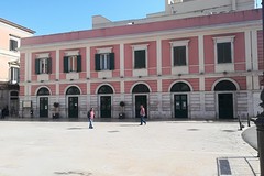 «Intitolare il piccolo foyer del "Garibaldi" a Franco Battiato»