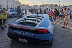 La Polizia di Stato con Lamborghini, Pullman Azzurro e Fullback della Scientifica sul Waterfront