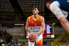 Lions Bisceglie, sotto canestro c'è Matteo Marangon