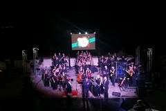 Grande successo per l'orchestra FaMiFaRe con lo spettacolo "Note di Mezza Estate"