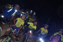 Notturna in bicicletta tra vigneti e oliveti: l'iniziativa di Ludobike e dei Cicloamatori Avis