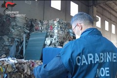 Traffico illecito di rifiuti: due biscegliesi tra gli arrestati nelle operazioni dei Carabinieri del NOE di Lecce e Bari