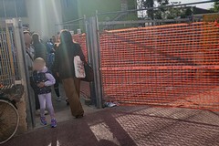 «Caos all'uscita da scuola nel plesso Angela Di Bari per un cantiere»