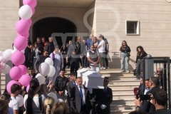 L'ultimo saluto a Samantha Lacedonia: «Pregate per lei ogni giorno»