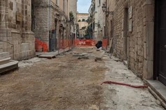 Prosegue il rifacimento della pavimentazione nel centro storico