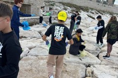 “Mare che s(‘)offre”: una raccolta dei rifiuti sulle spiagge biscegliesi