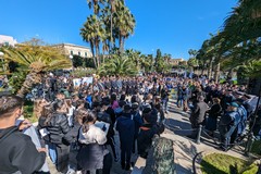 “La scuola in marcia contro le mafie”, Bisceglie ricorda Sergio Cosmai e tutte le vittime innocenti