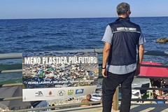 Rifiuti abbandonati, le guardie per l'ambiente propongono un'ordinanza sull'obbligo di custodia in spiaggia