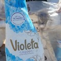 Ammorbidente prodotto nella ex Jugoslavia ritrovato sulla spiaggia biscegliese, il disappunto dell'azienda