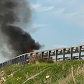 Veicolo in fiamme sulla statale 16 bis in direzione Bisceglie